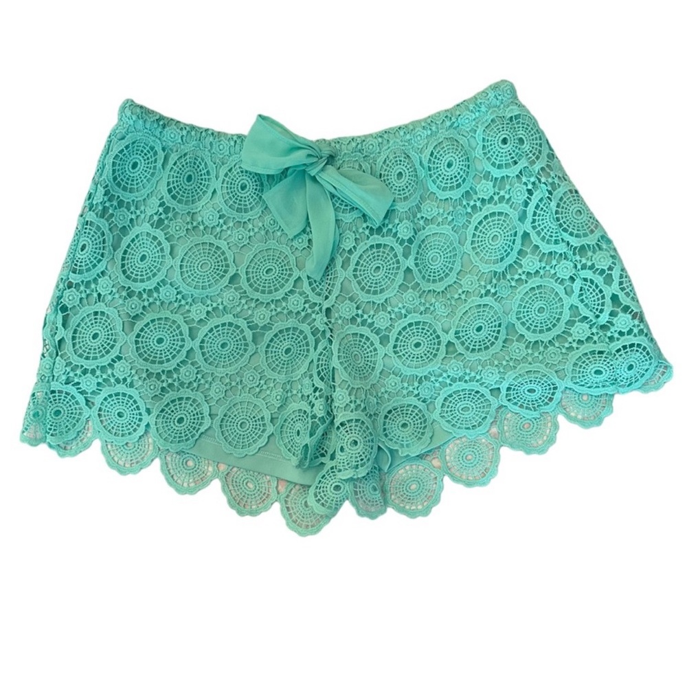 HeartSoul Mint Green Crochet Beach/Summer Shorts Size Medium